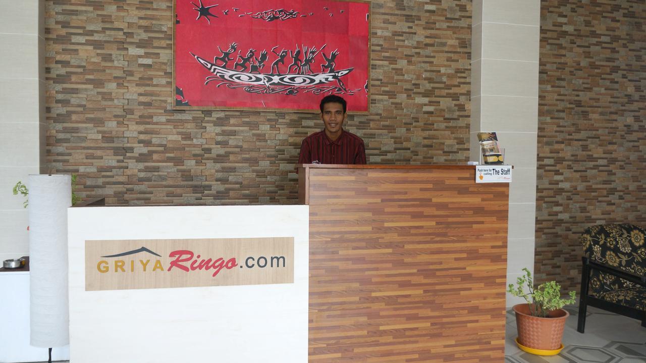 Griya Ringo Guest House Sorong Exterior foto